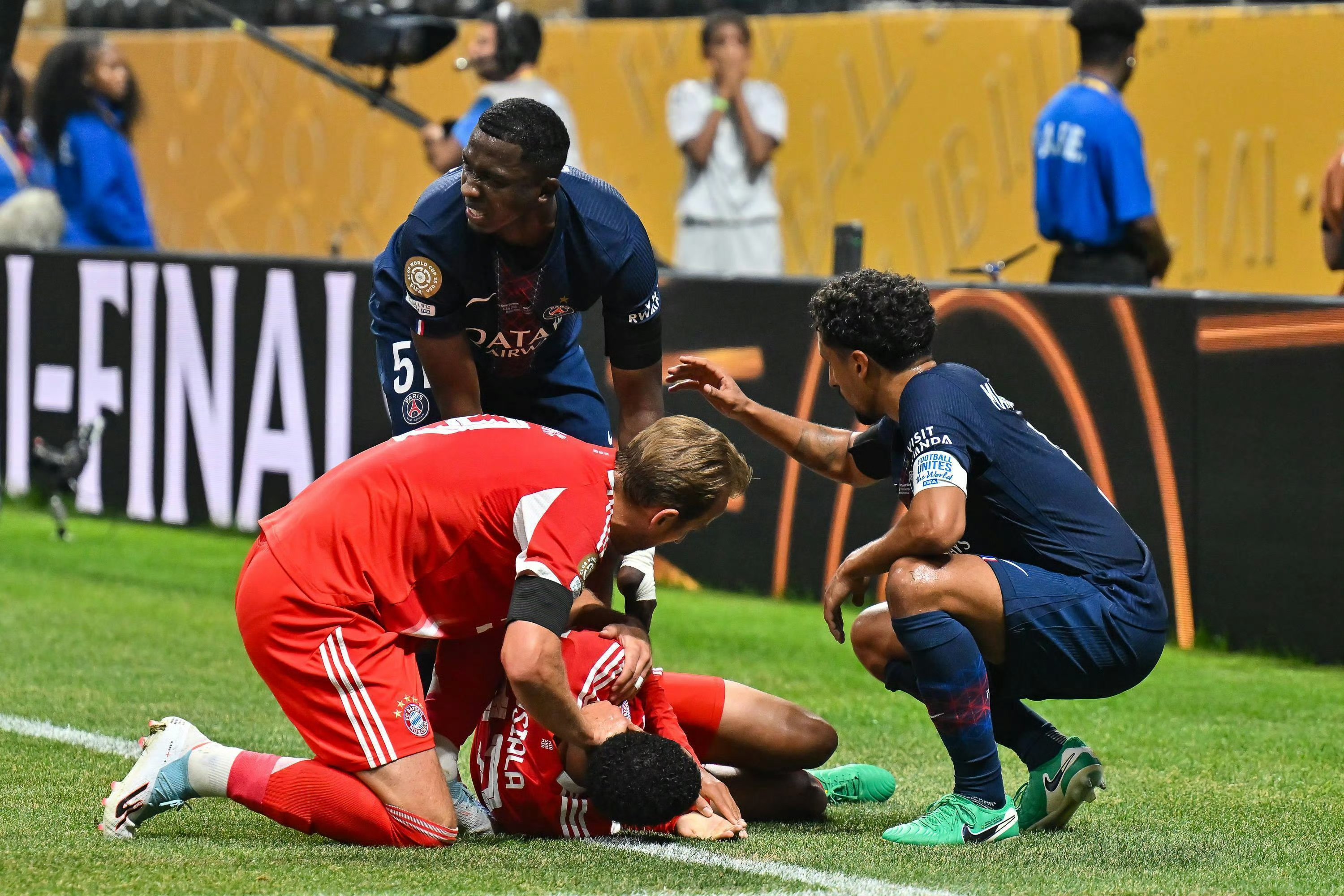 爱游戏登入关于赛后拉齐奥备战欧联；远射贴柱细节曝光；悬念犹存；阵容厚度经受考验的信息